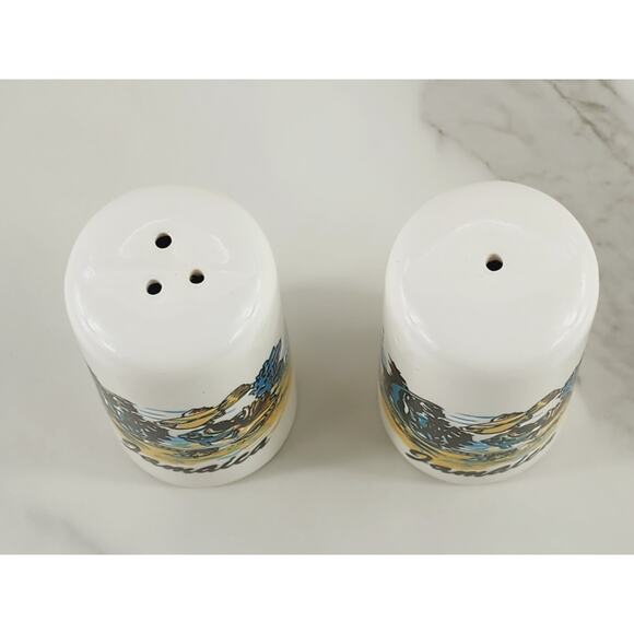 Jamaica Salt & Pepper Shakers Souvenir 3 1/4" White Porcelain Ocean Fish Design - Picture 8 of 11